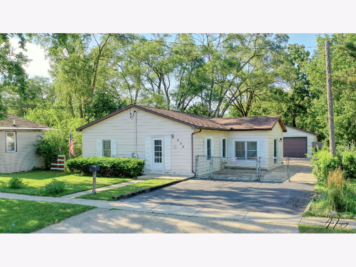 Homes & Condos & Townhomes Sold Old Town Carpentersville Illinois, 234 Oak