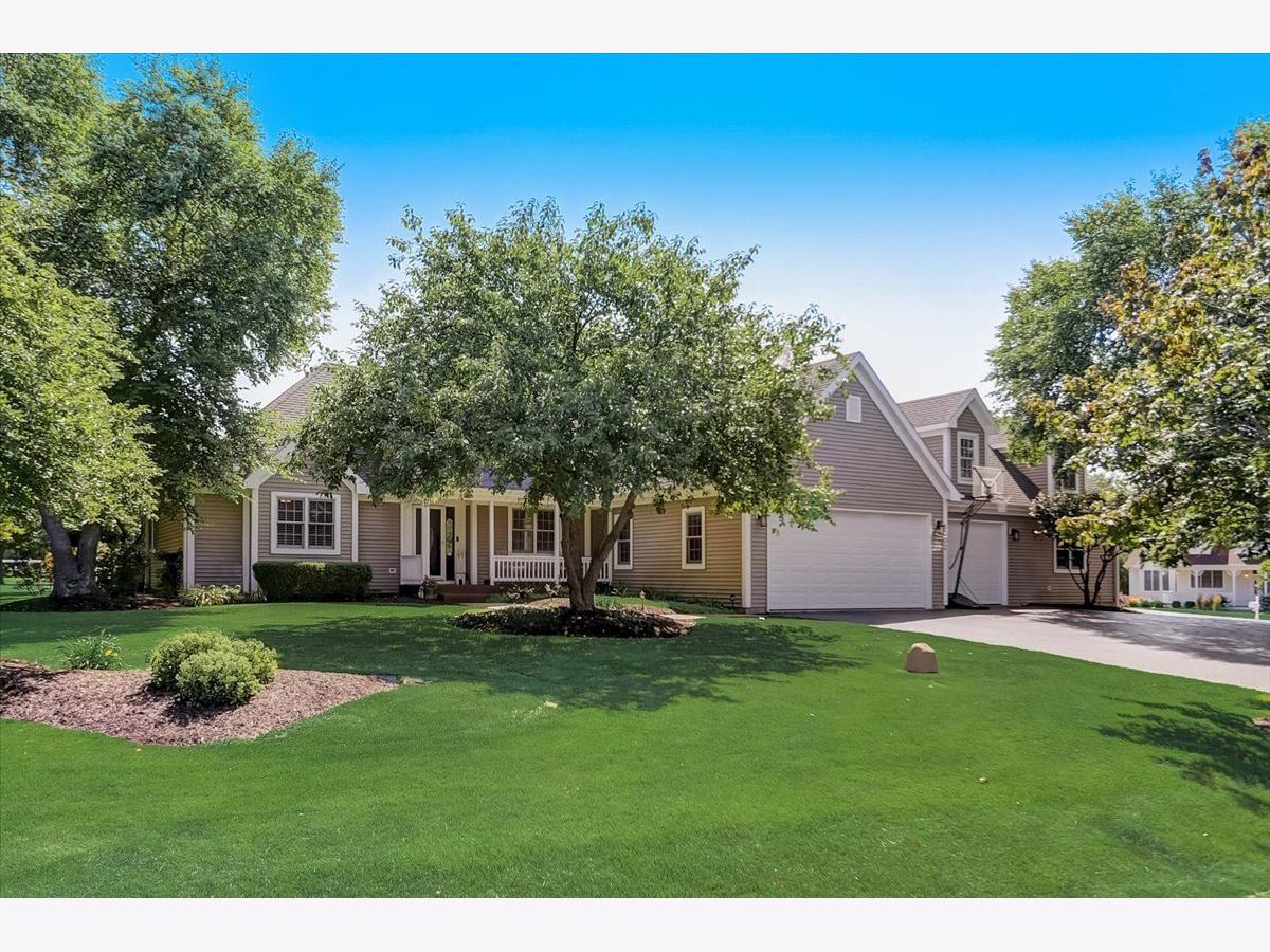 Homes Sold Cotton Estate Johnsburg Illinois, 5302 Autumn