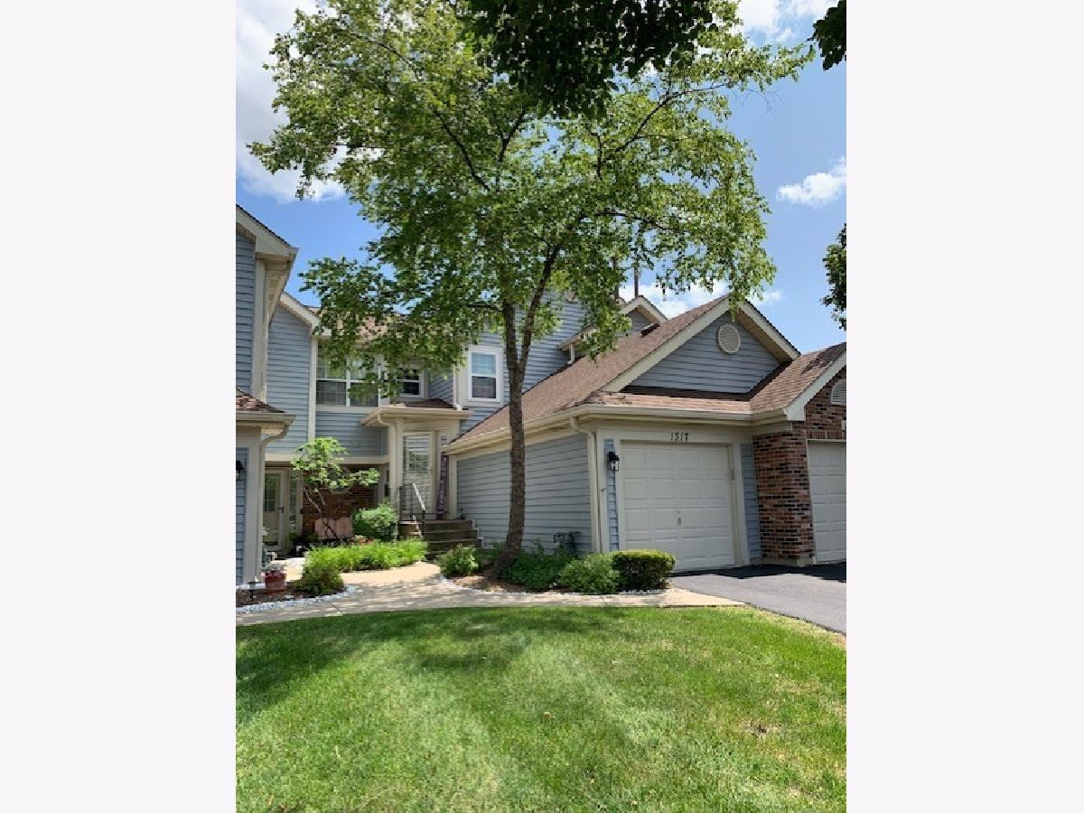 Bennington On The Lake Carol Stream IL, Townhomes & Condos For Sale