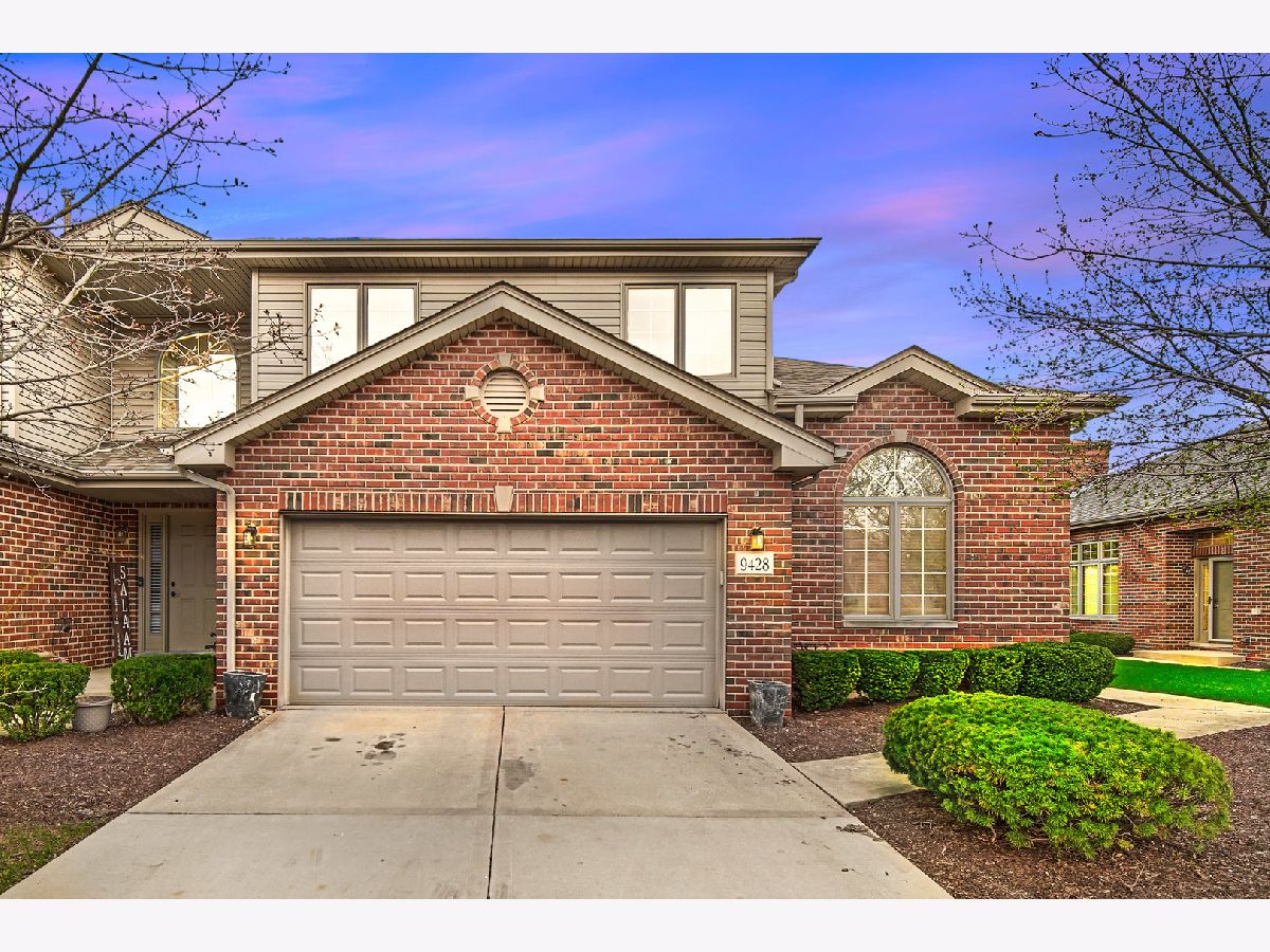 Townhomes Sold Caledonia Tinley Park Illinois, 9428 Dundee