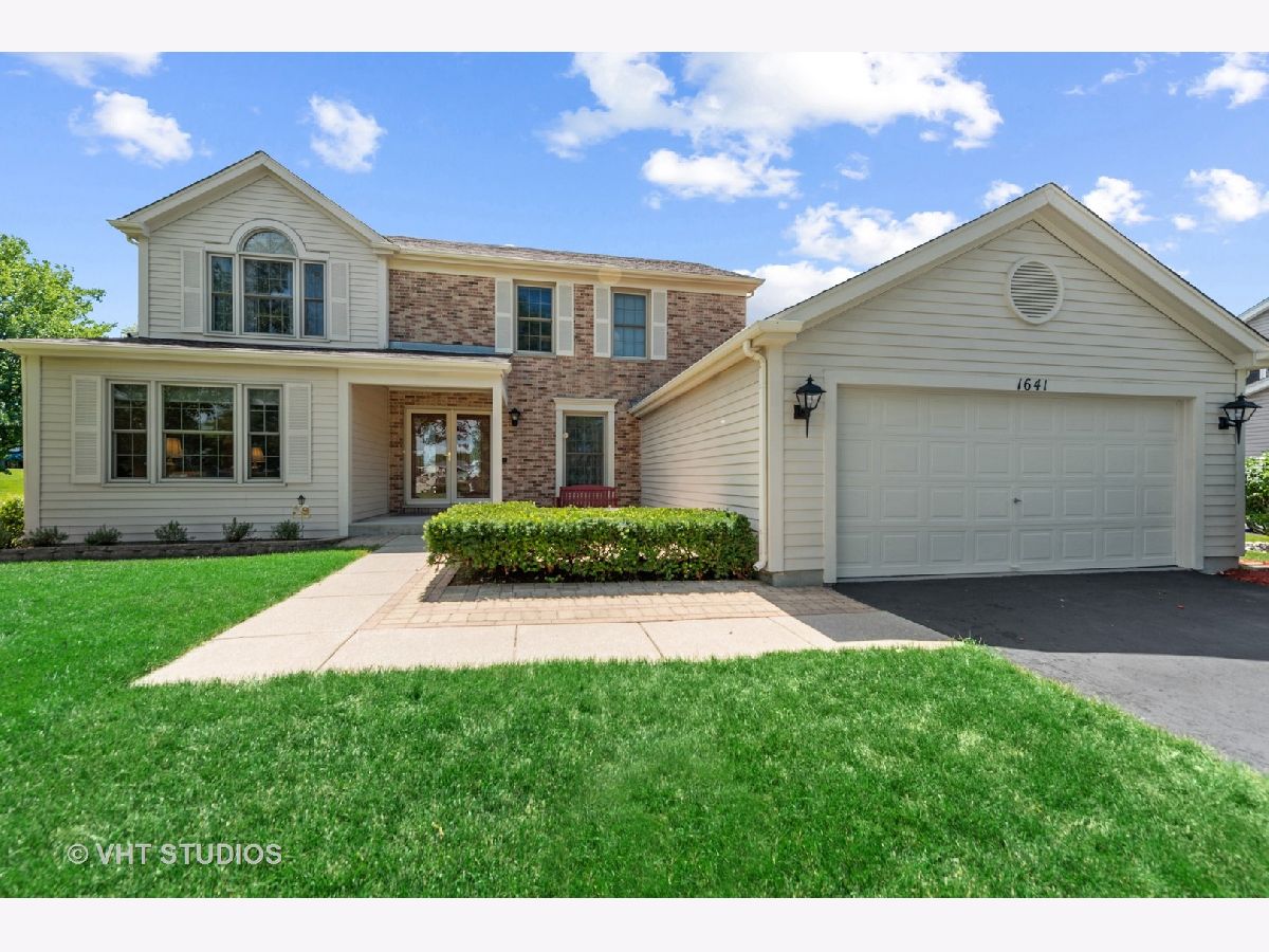 Homes Sold Royal Hill Algonquin Illinois, 1641 Westbury