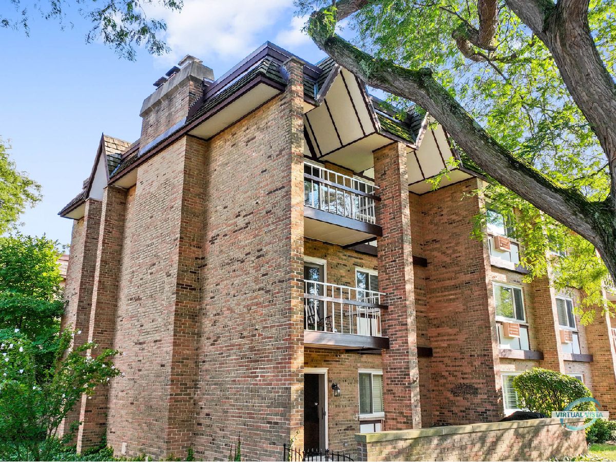 Condominiums Sold Claymoor Hinsdale Illinois, 360 Claymoor