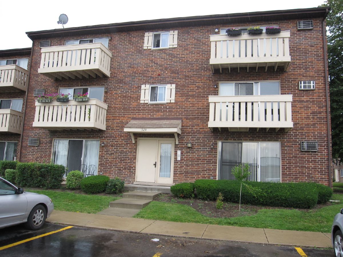 Subdivision Rented Pickwick Place Schaumburg Illinois, 1120 Copperfield