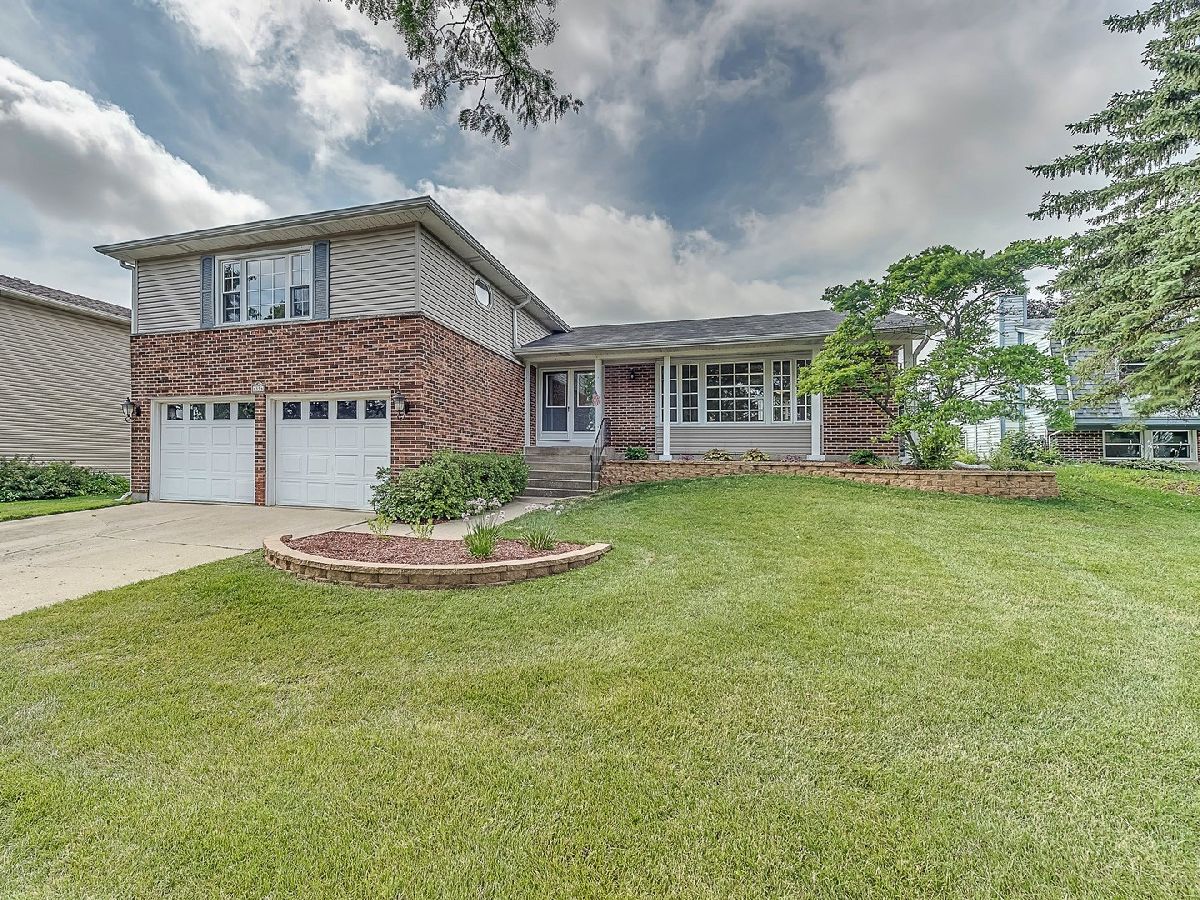 Homes Rented Westbury Hoffman Estates Illinois, 4154 Portage