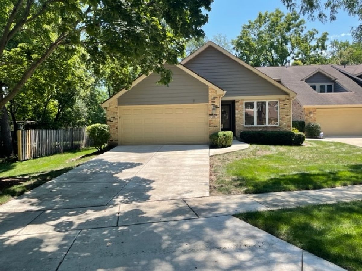 Townhomes Sold Evergreen Place Wheaton Illinois, 416 Evergreen