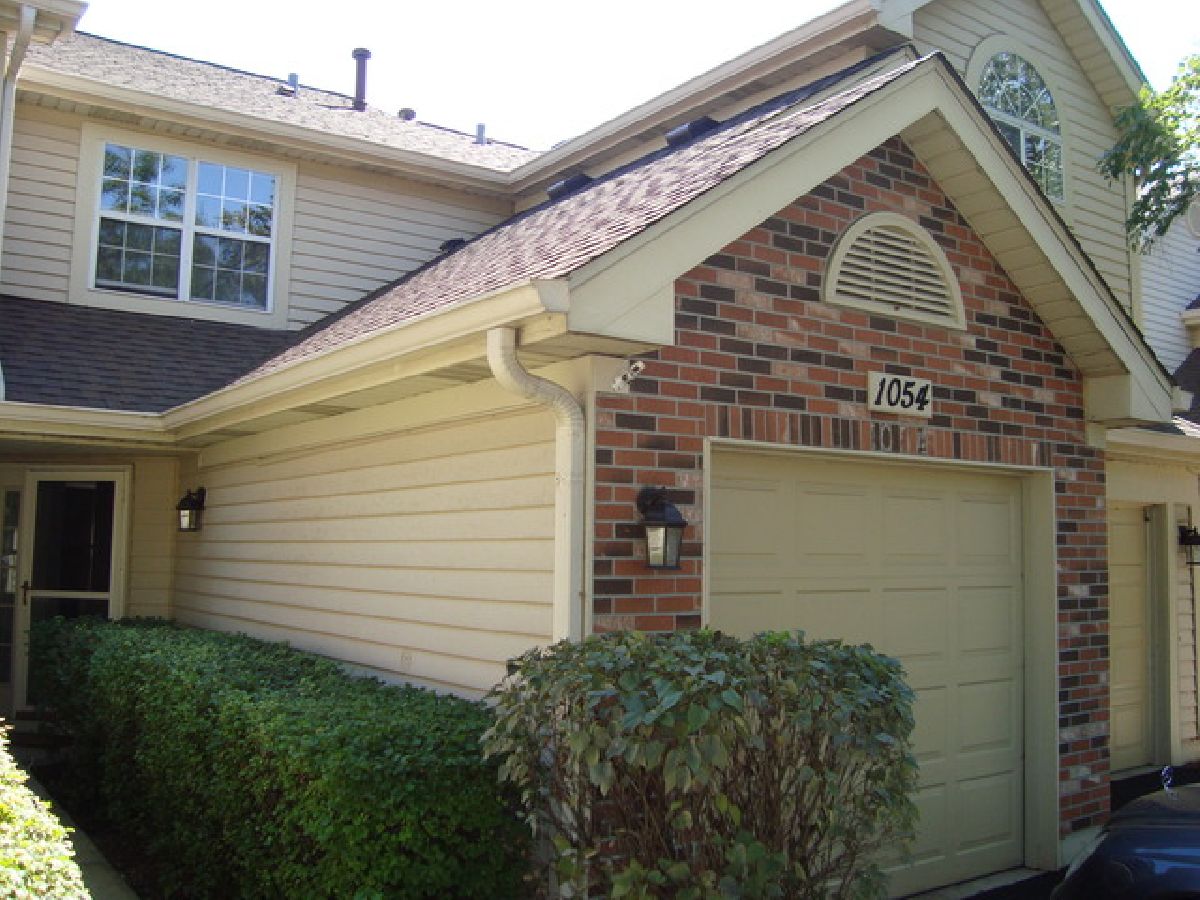 Townhomes & Condos Rented Bennington On The Lake Carol Stream Illinois, 1054 Rockport