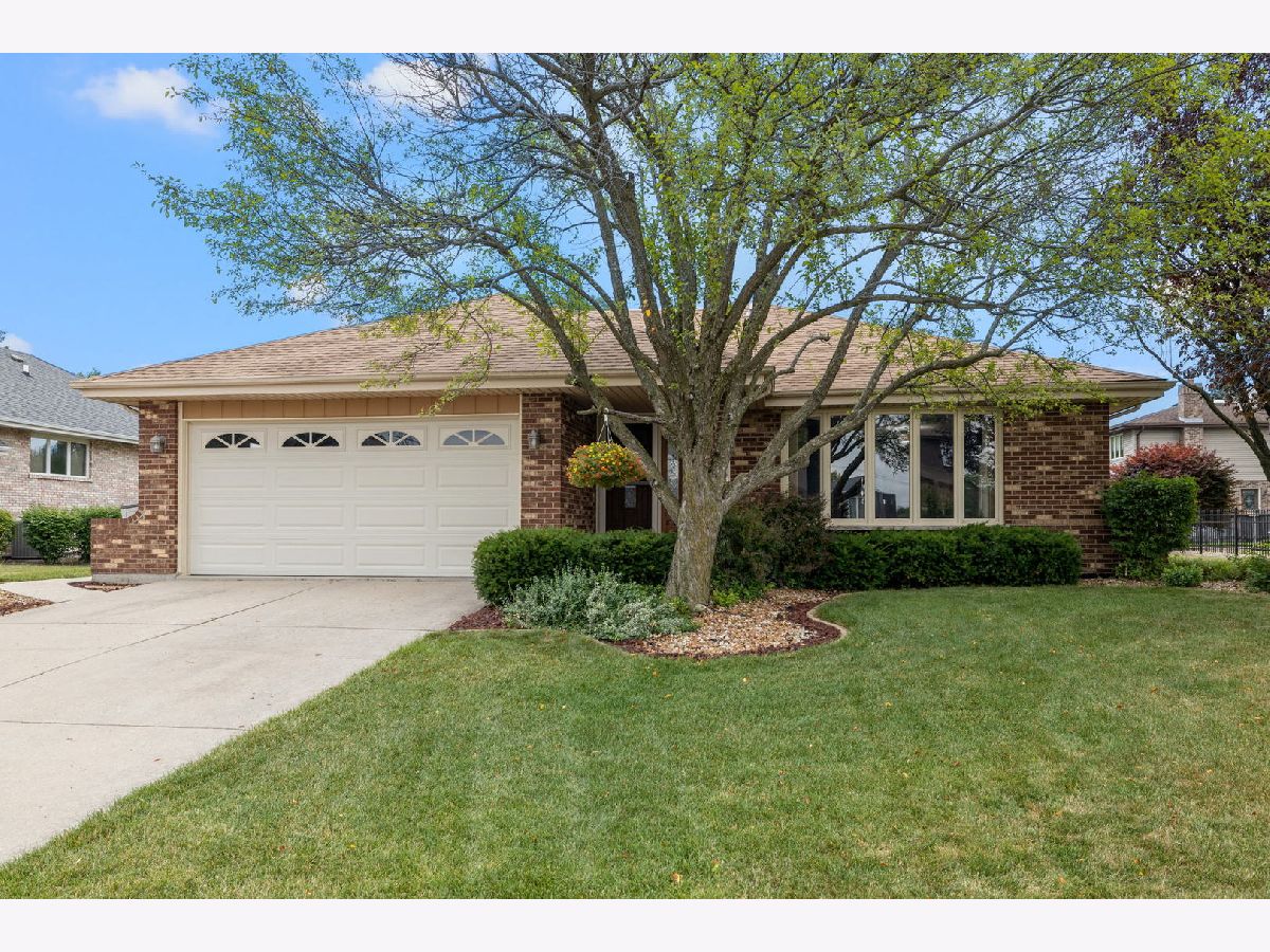 Homes Sold Pottawatomie Tinley Park Illinois, 17625 Iroquois Trce