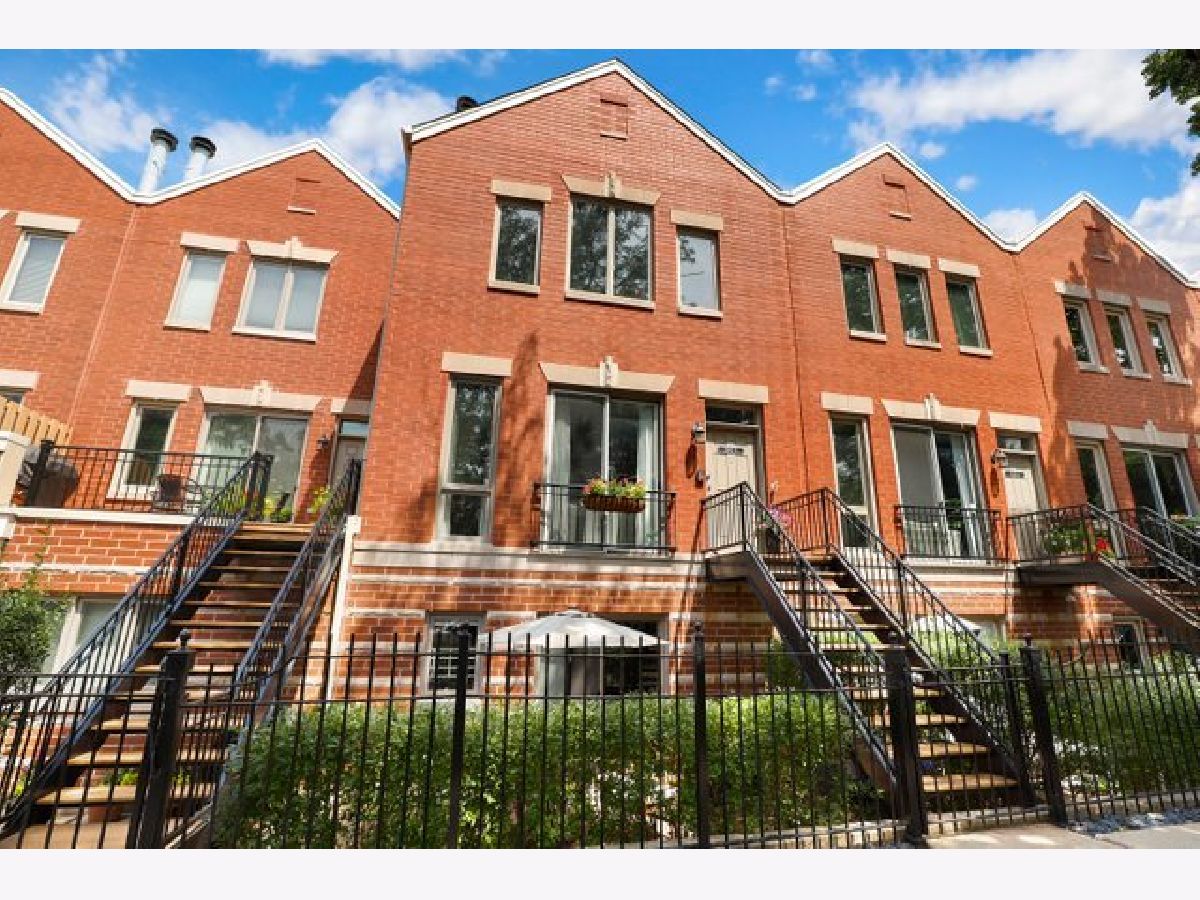 Townhomes Sold Henderson Square Chicago Illinois, 1542 School
