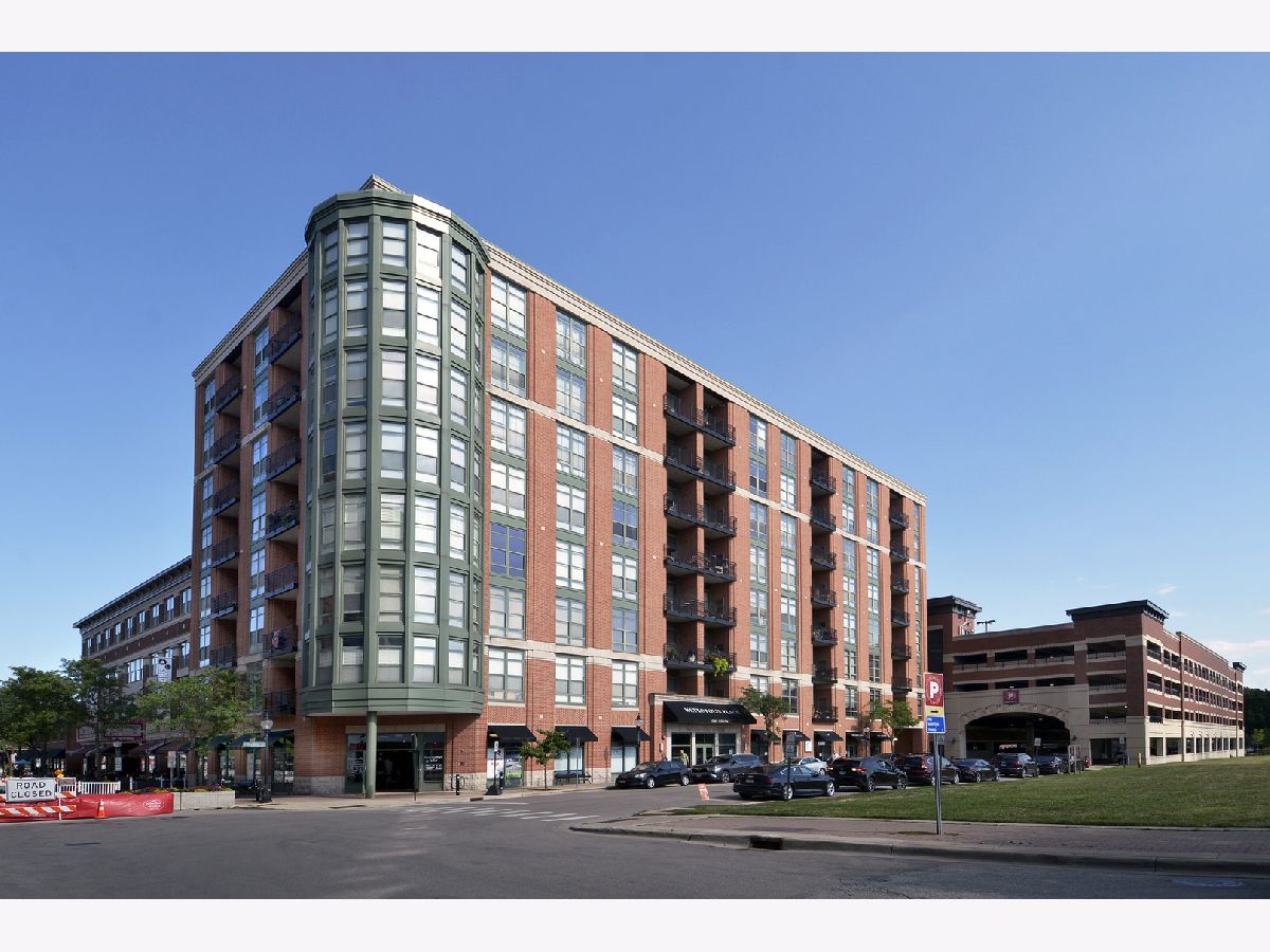 Condominiums Sold Metropolis Arlington Heights Illinois, 1 Highland