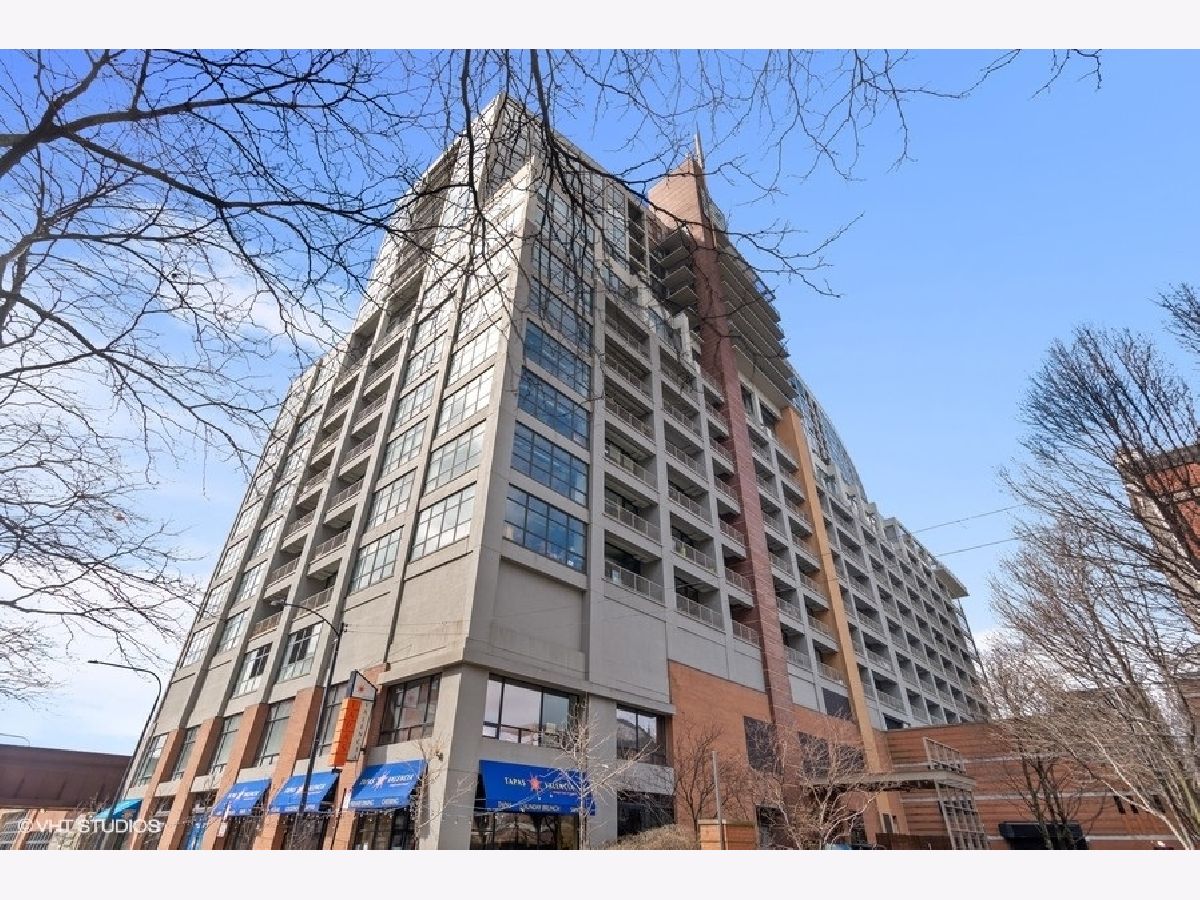 Condos & Townhomes Rented Dearborn Tower Chicago Illinois, 1530 State