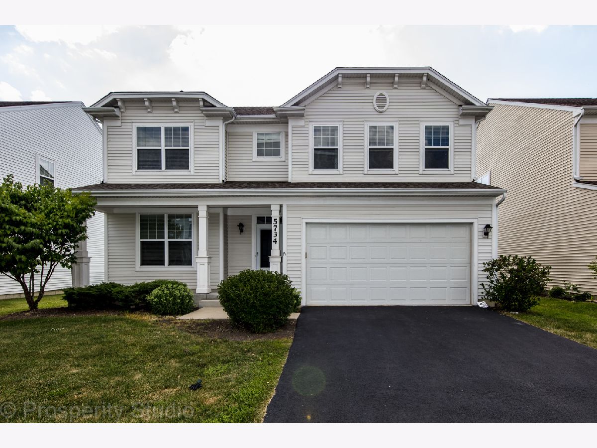 Homes Rented Arbor Trails Lisle Illinois, 5734 Oak Ridge