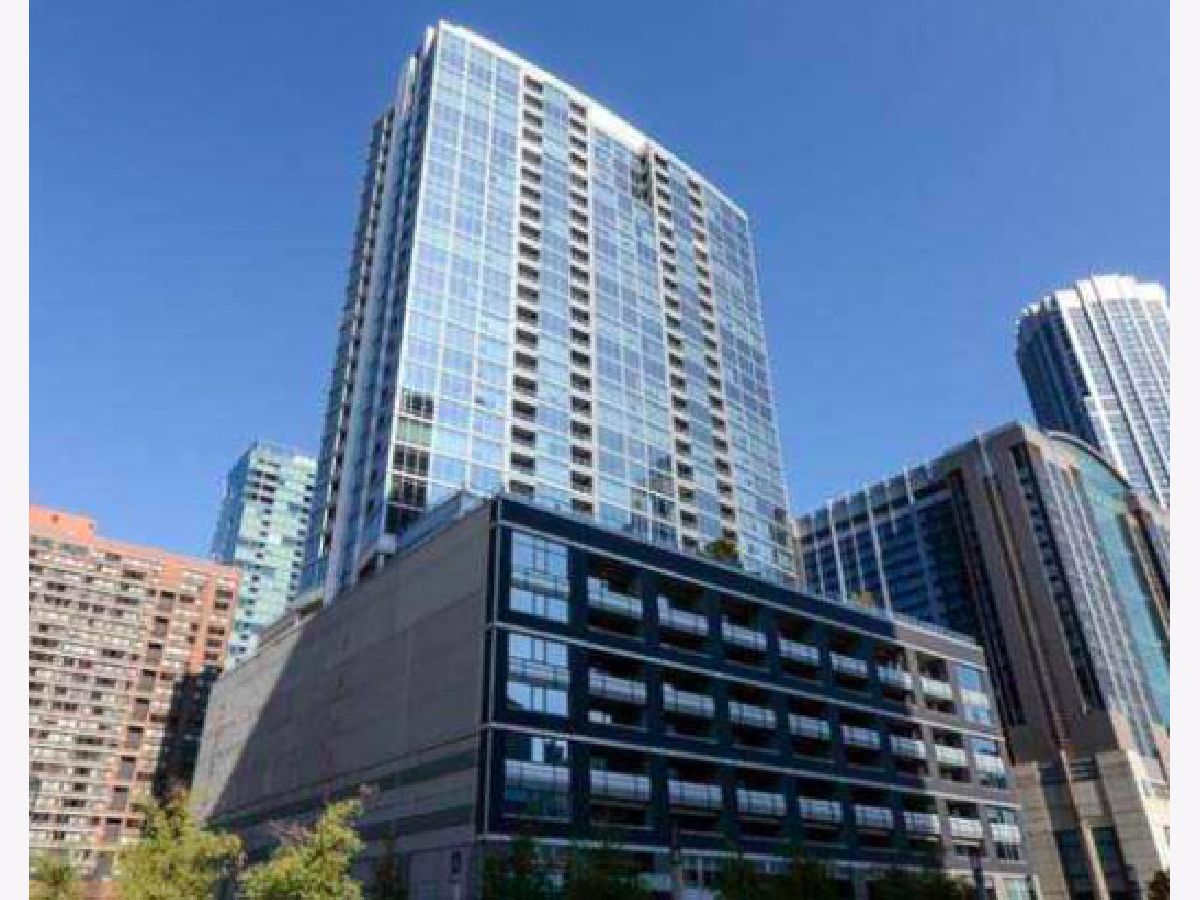 Condominiums Rented Fairbanks At Cityfront Chicago Illinois, 240 Illinois