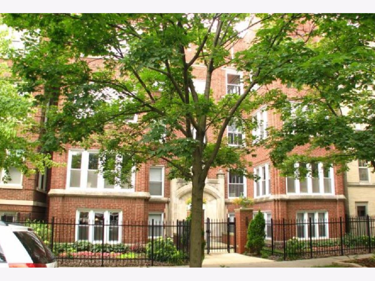 Condos & Townhomes Rented Estes Manor Homes Chicago Illinois, 1633 Estes