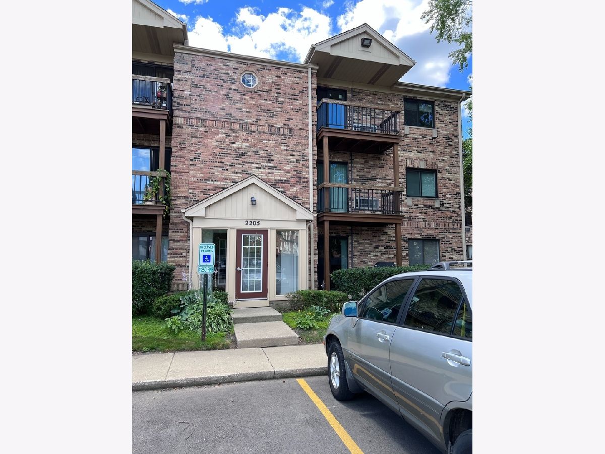 Condominiums Sold Rosewood Arlington Heights Illinois, 2205 Nichols
