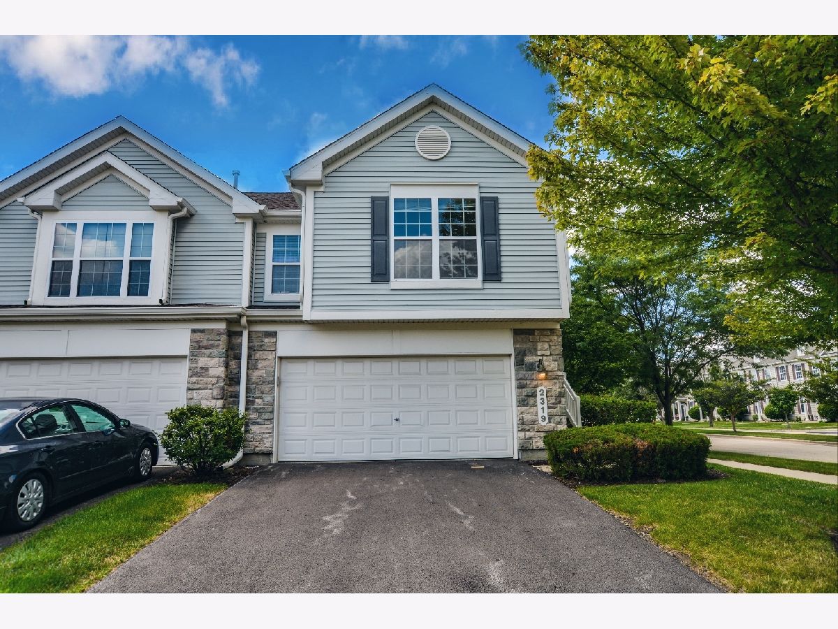 Townhomes & Homes Sold Georgetown Commons Aurora Illinois, 2319 Georgetown
