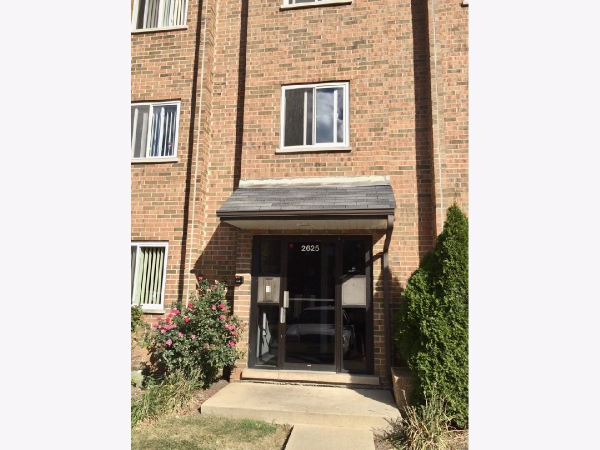 Condominiums Sold Hidden Ponds Schaumburg Illinois, 2625 Pirates Cove