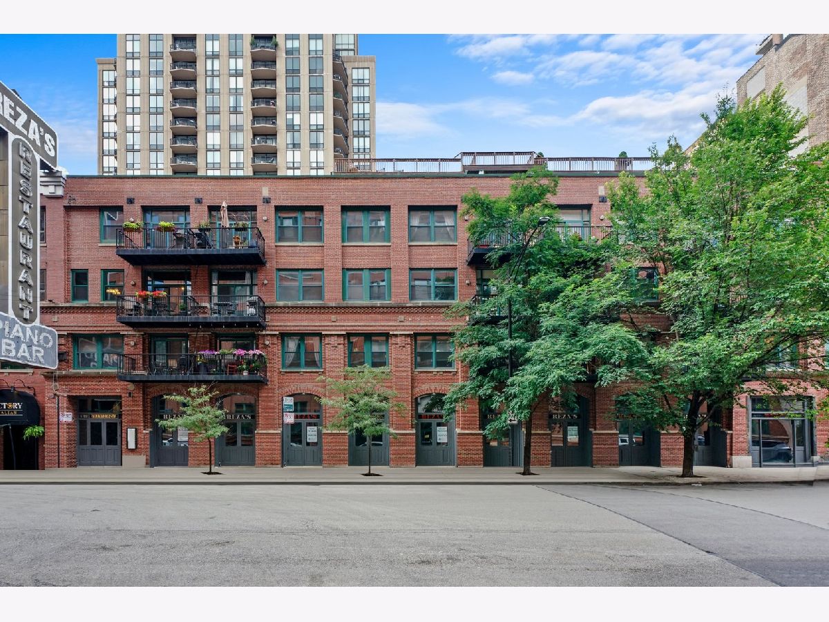 Condominiums Sold Timber Gallery Lofts Chicago Illinois, 420 Ontario