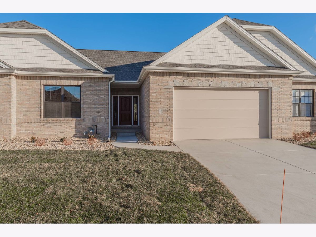 Homes & Condos & Townhomes Sold Royal Links Bloomington Illinois, 12 Bent