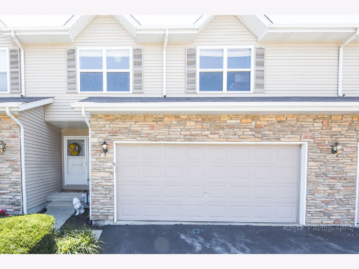 Homes & Townhomes & Condos Rented Townsend Woods Sycamore Illinois, 1143 Alexandria
