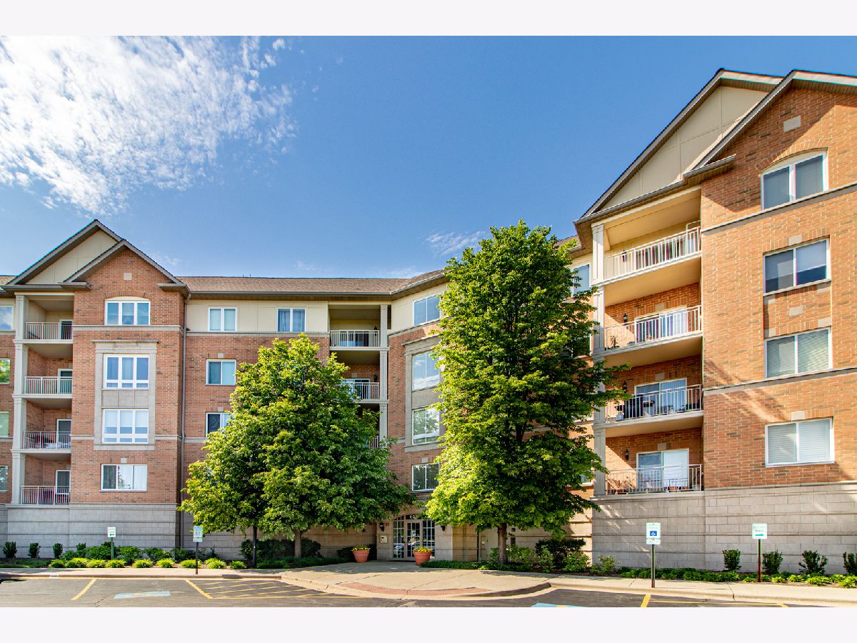 Condominiums Sold Turnberry Buffalo Grove Illinois, 125 Buffalo Grove
