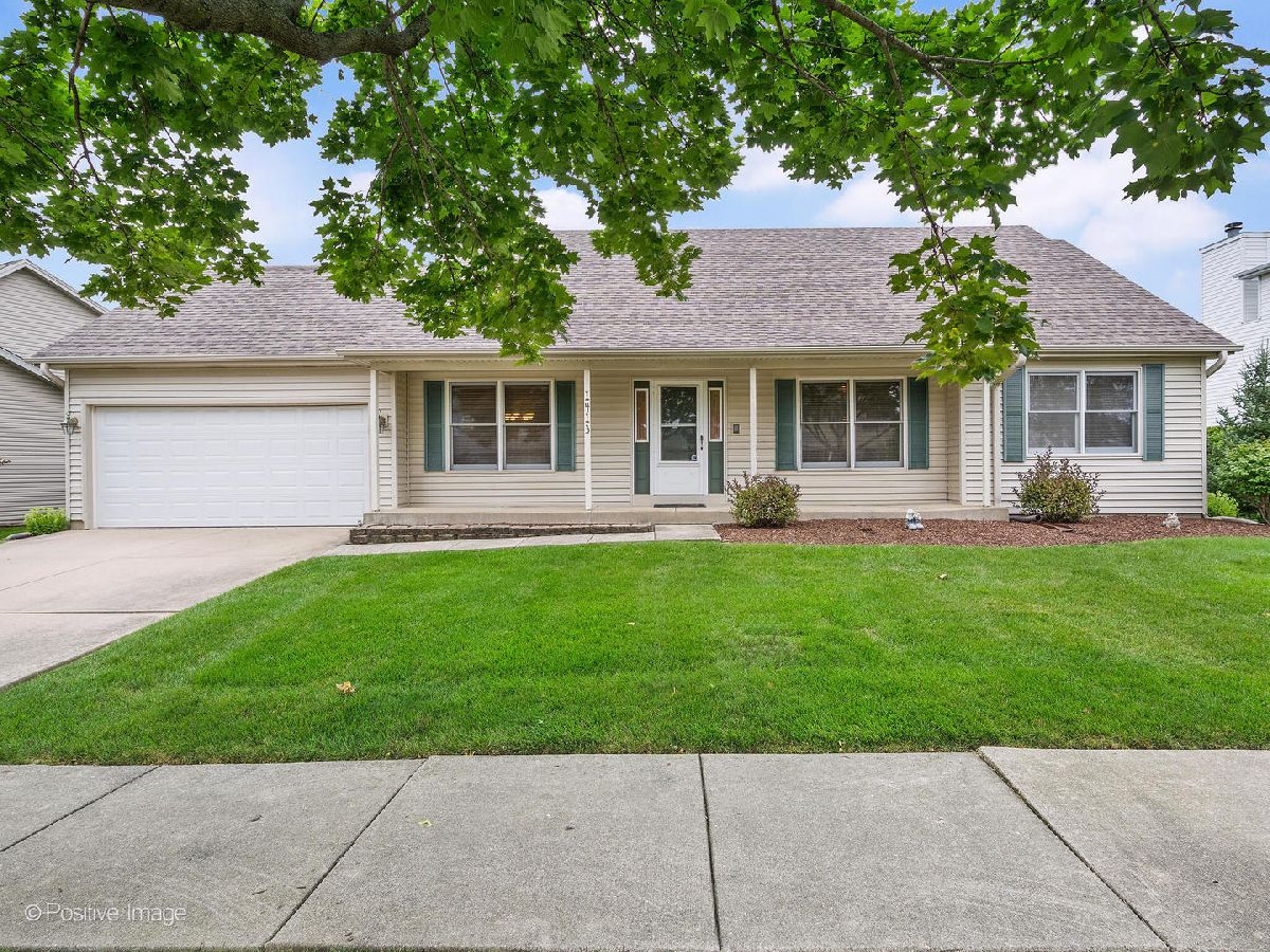 Homes Sold Pheasant Chase Bolingbrook Illinois, 1413 Lily Cache