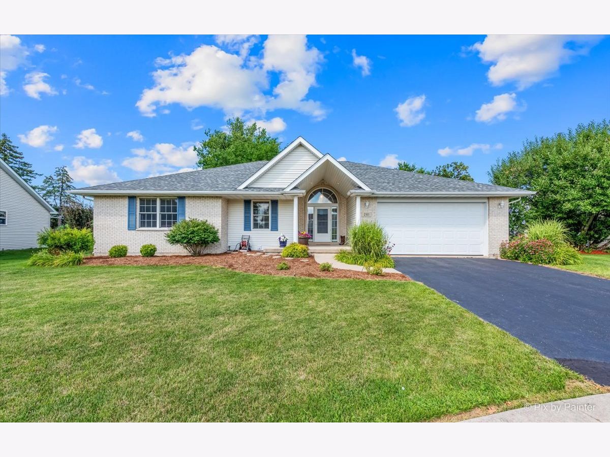 Townhomes & Homes Sold Fairview South Dekalb Illinois, 261 Lexington