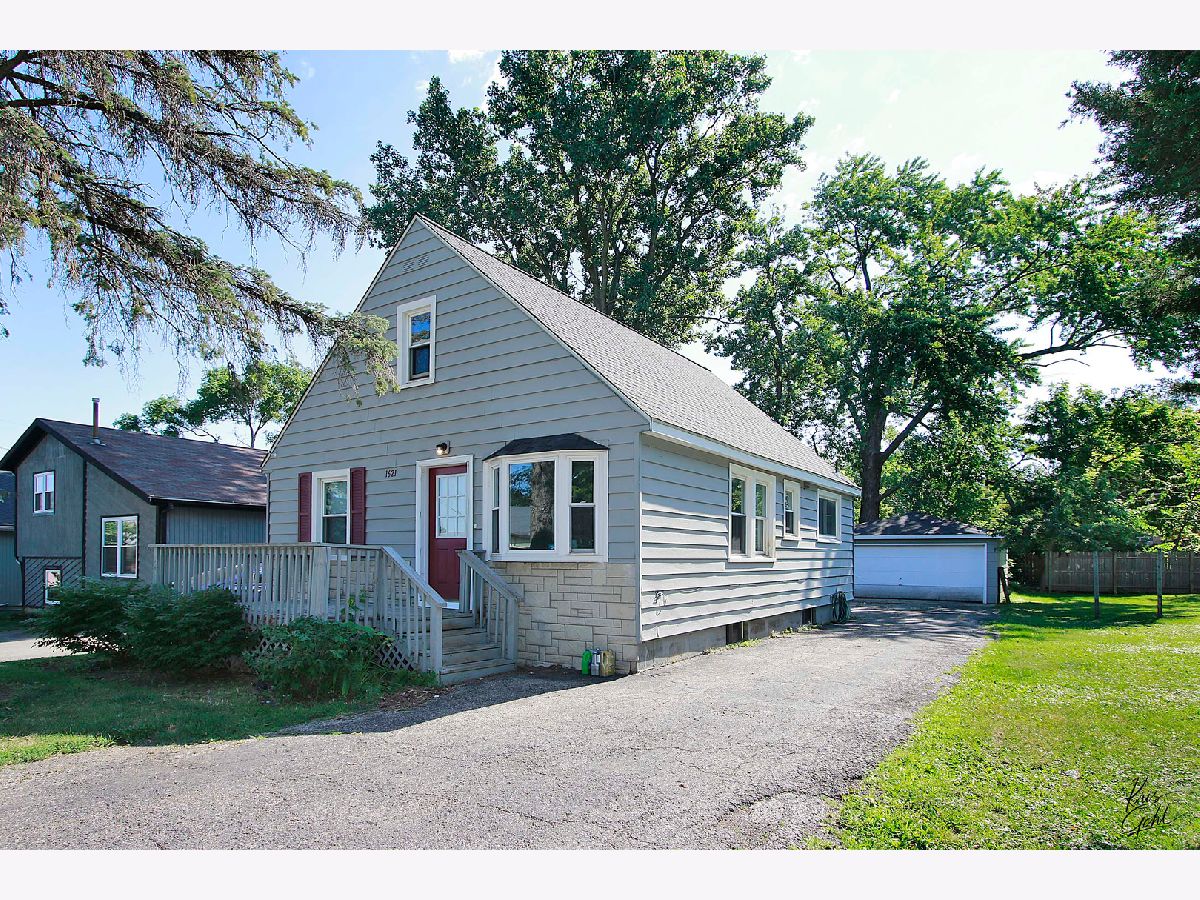 Homes Sold Shorewood Golf Course Round Lake Beach Illinois, 1621 Round Lake