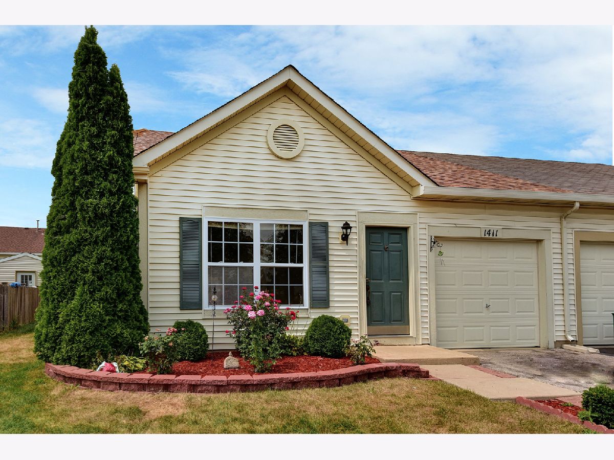Homes & Townhomes Rented Lakewood Trails Minooka Illinois, 1411 Sherborn