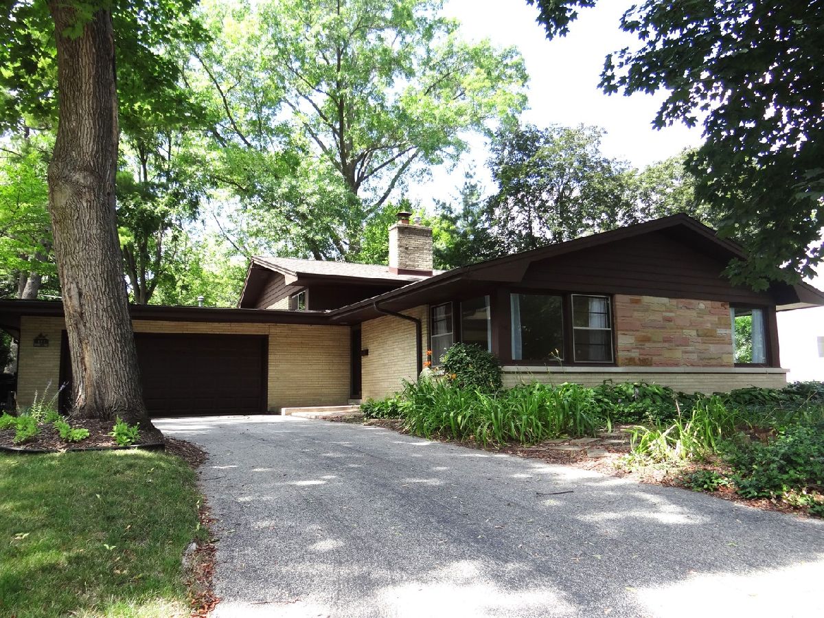 Homes Rented East Highlands Naperville Illinois, 827 Diane