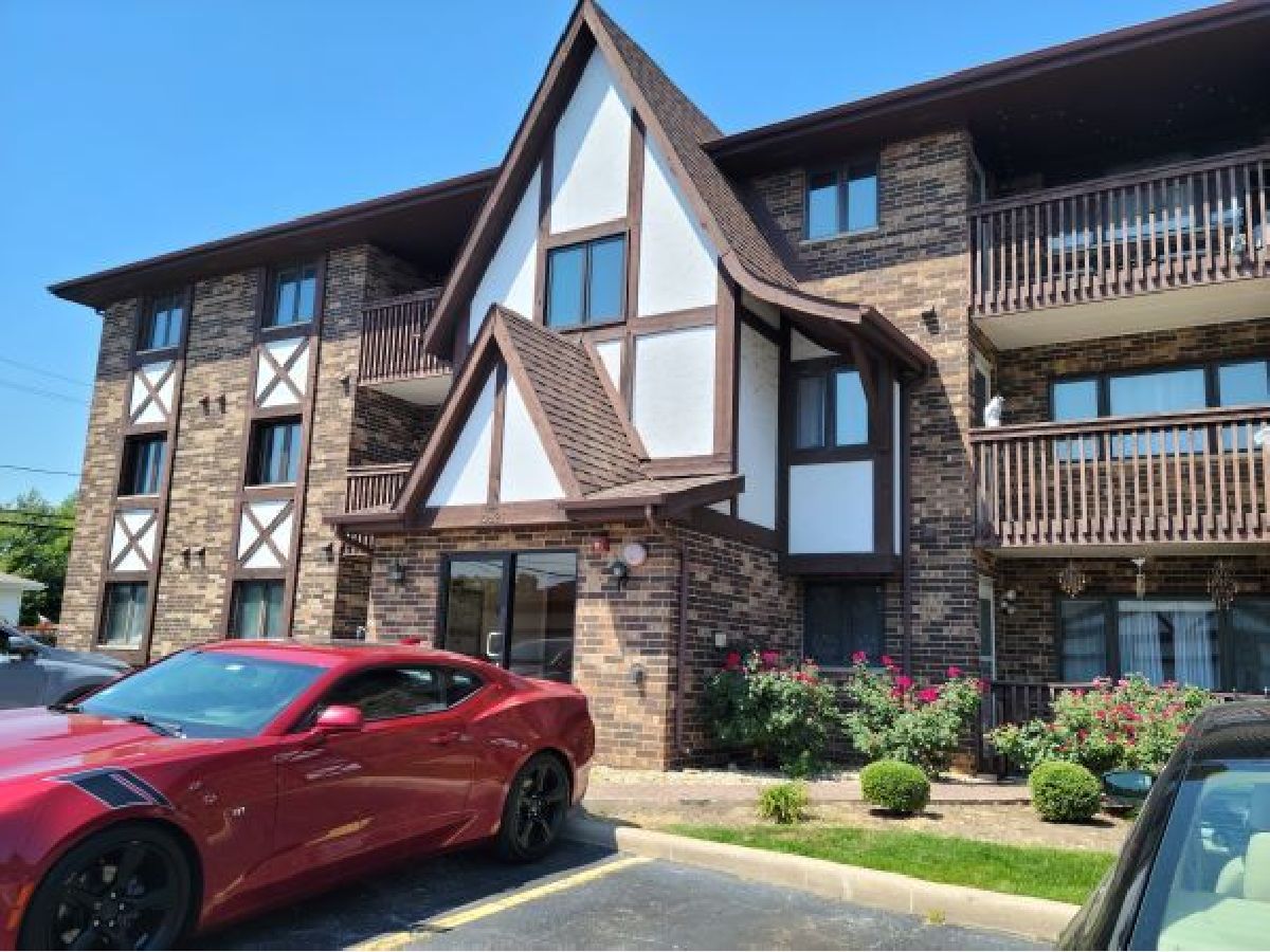 Condominiums Sold Claridge Condos Chicago Ridge Illinois, 10626 Ridgeland