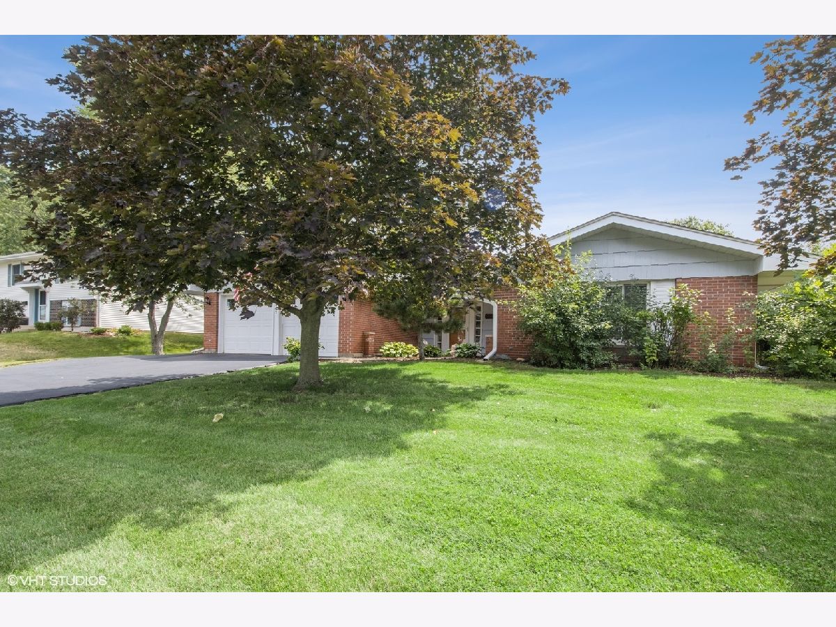 Homes Sold Foxcroft Glen Ellyn Illinois, 2S445 Ashley