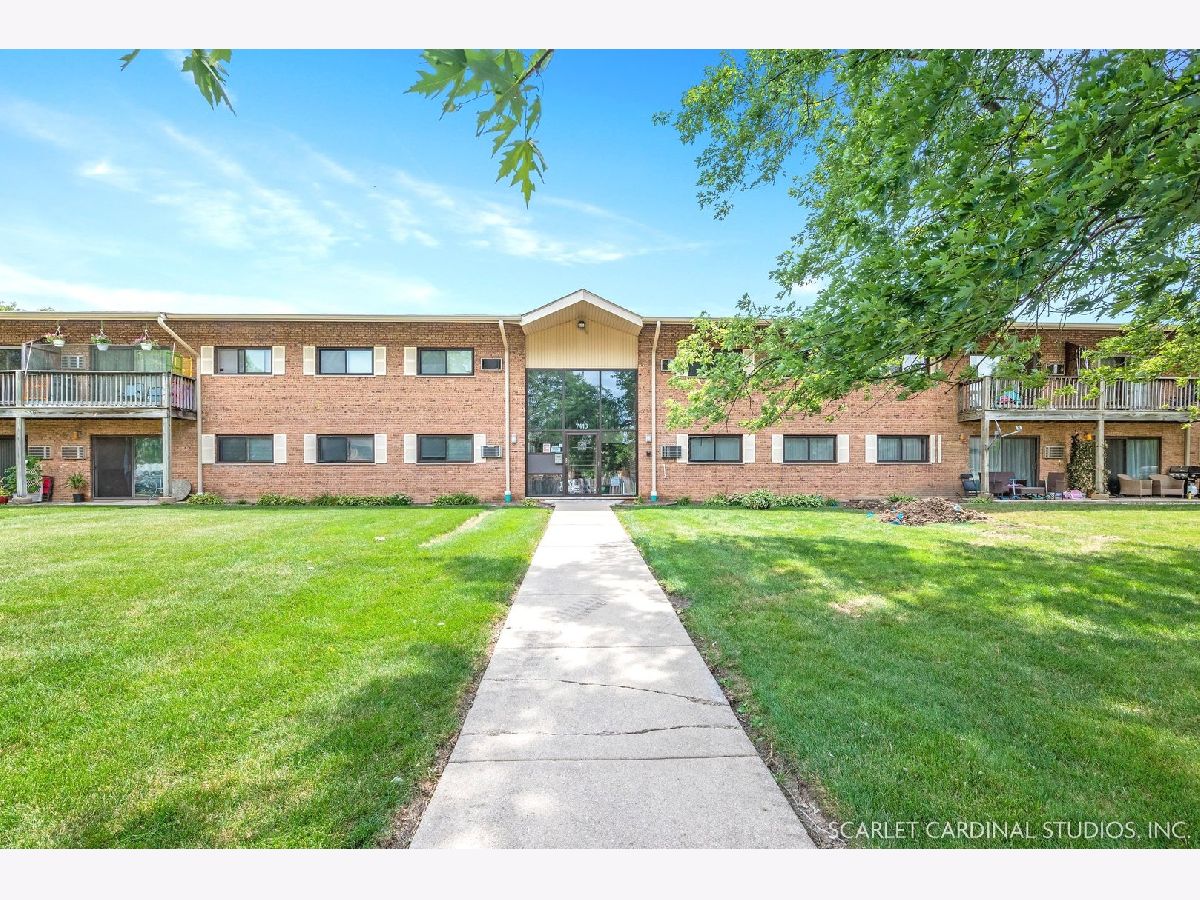Condominiums Sold Brookdale At Darien Condominiums Darien Illinois, 7413 Brookdale