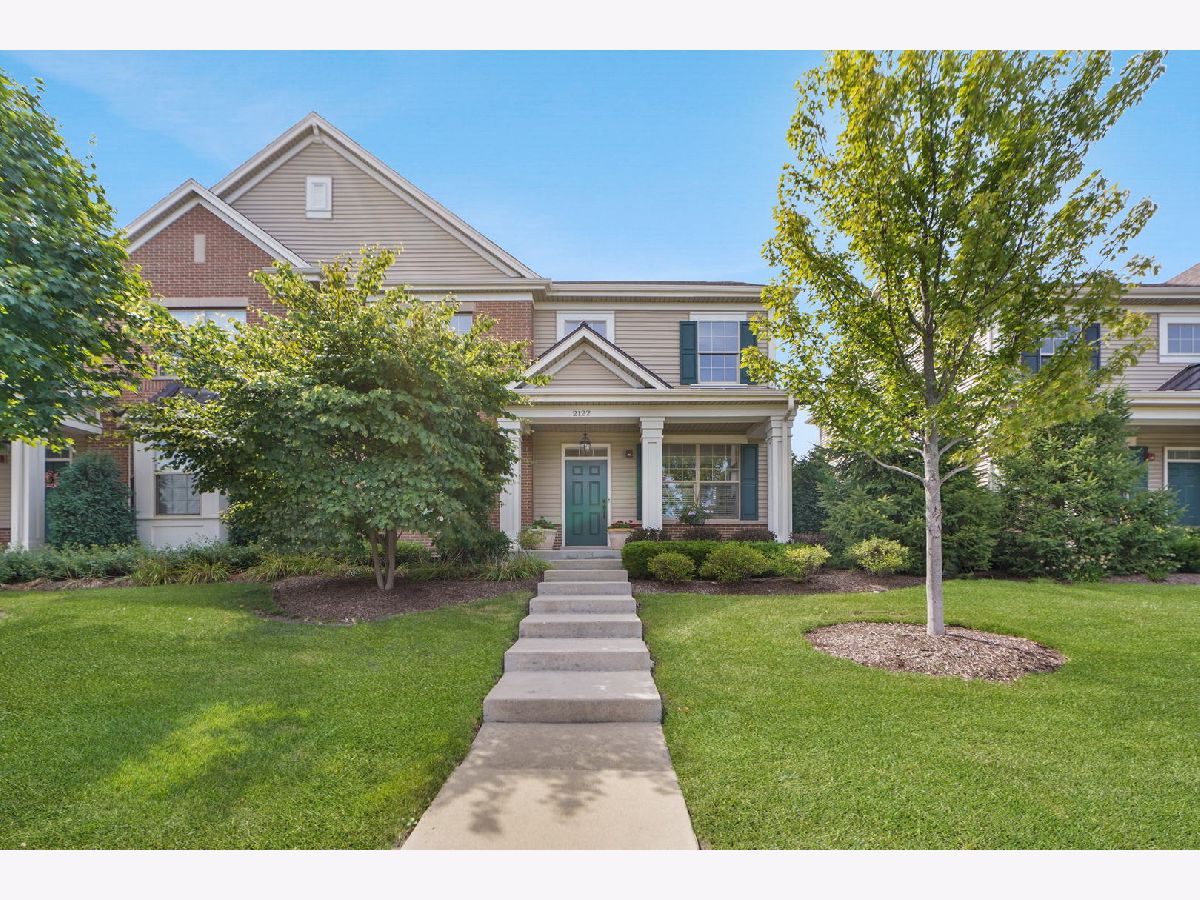 Townhomes & Homes Sold Westgate At The Glen Glenview Illinois, 2122 Shermer