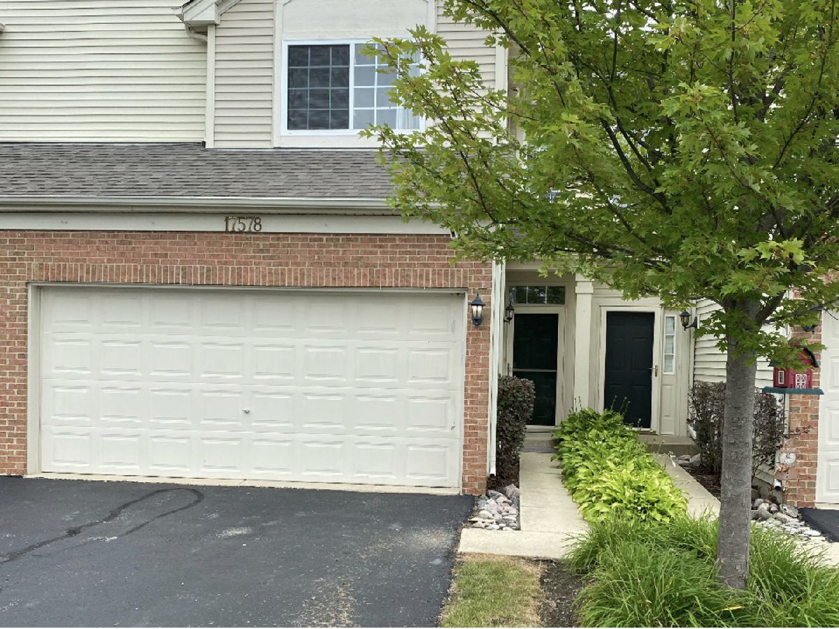 Townhomes & Homes Rented Willow Walk Lockport Illinois, 17578 Gilbert