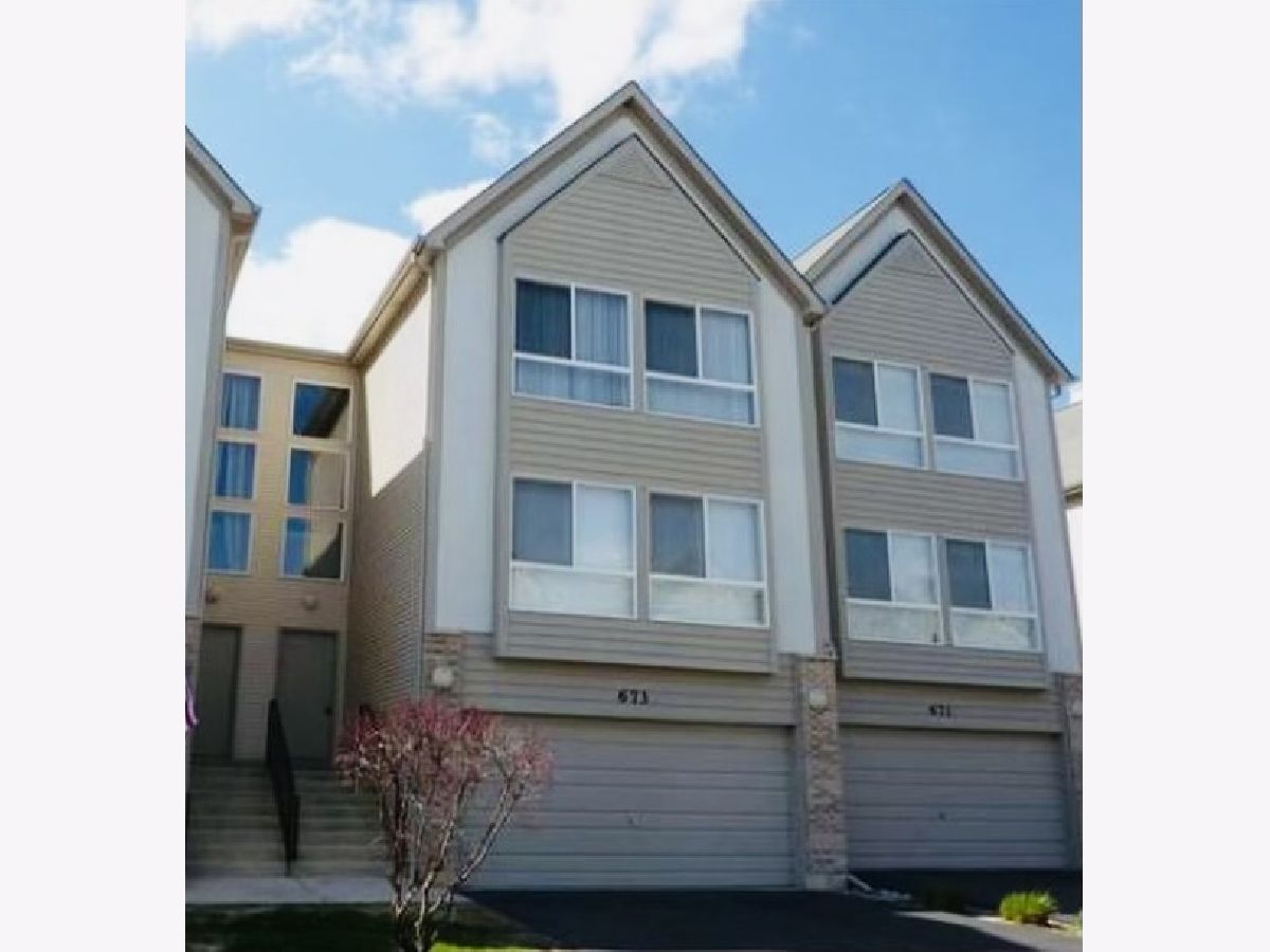 Townhomes Sold Diamond Pointe Mundelein Illinois, 673 Fountainview