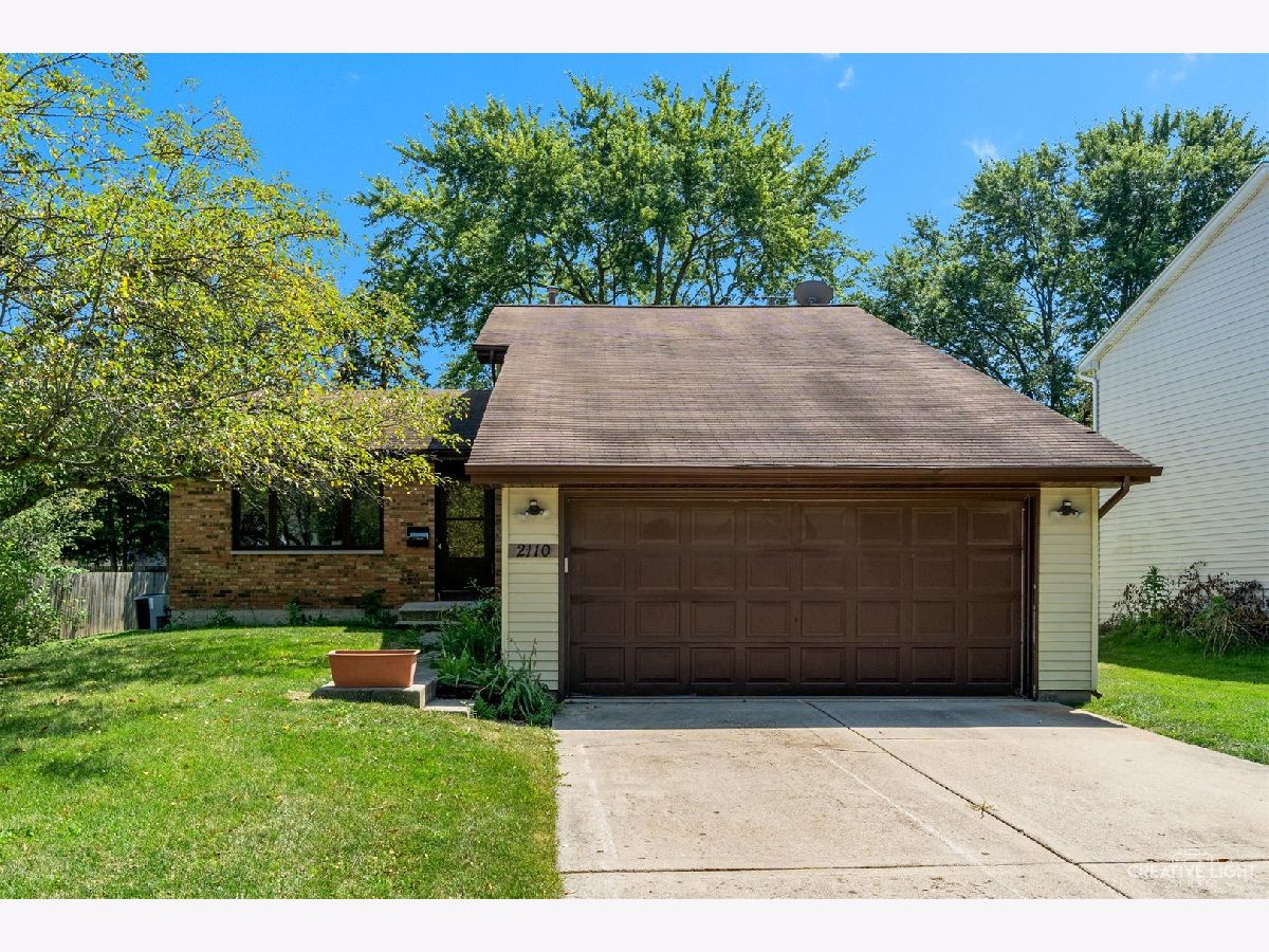 Homes Sold Greenfield Village Aurora Illinois, 2110 Charleston
