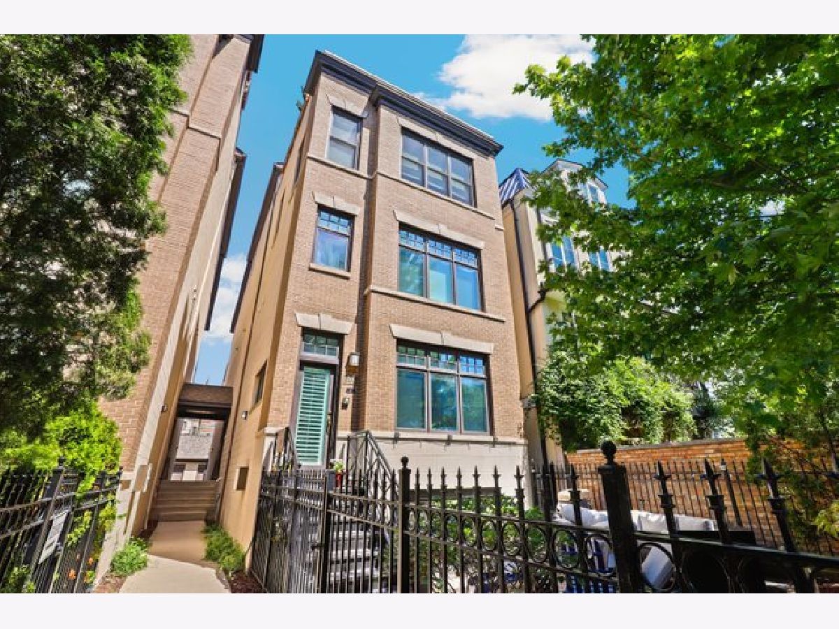 Condos & Townhomes Sold Wrightwood Commons Chicago Illinois, 706 Schubert