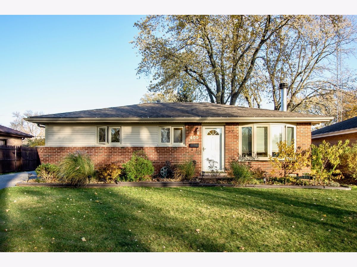 Homes Rented Meadowbrook East Wheeling Illinois, 409 Virginia