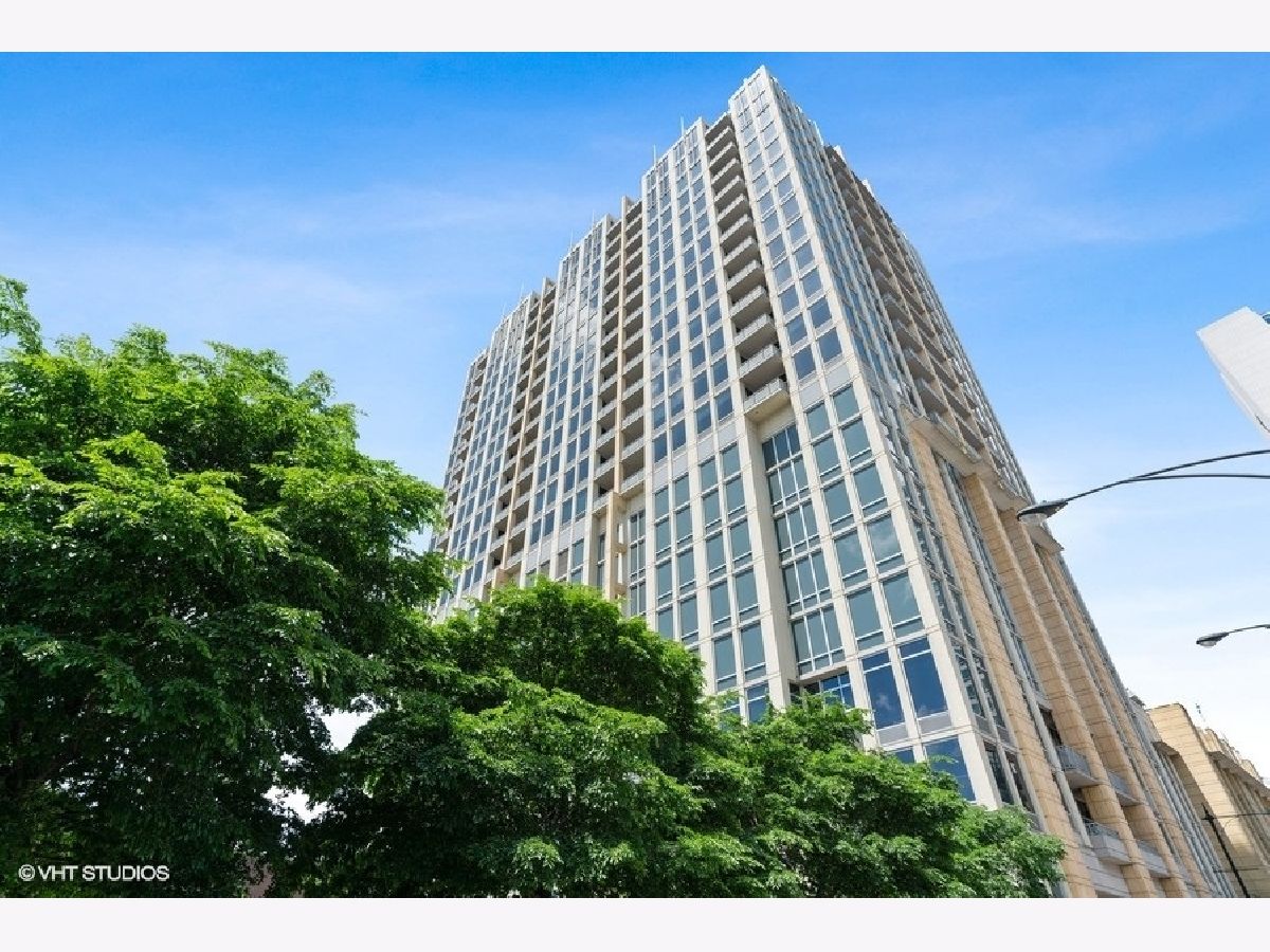 Condominiums Sold River Place On The Park Chicago Illinois, 700 Larrabee