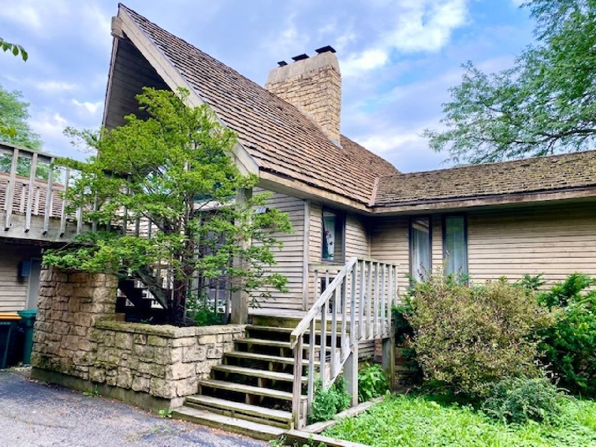 Homes Sold Farm Trails Lake Barrington Illinois, 25437 Cayuga