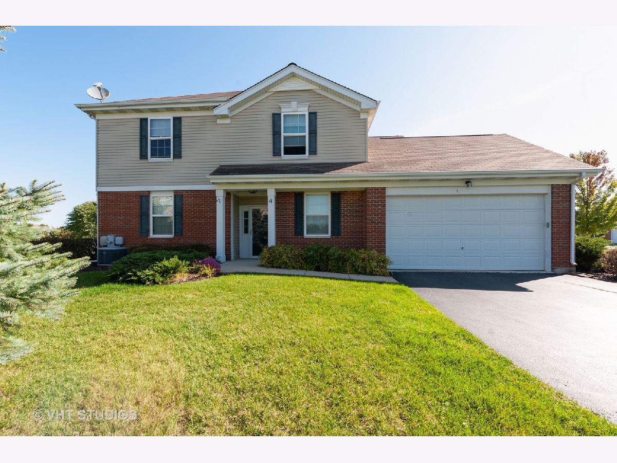 Homes & Townhomes & Condos Rented Legend Lakes Mchenry Illinois, 1100 Draper