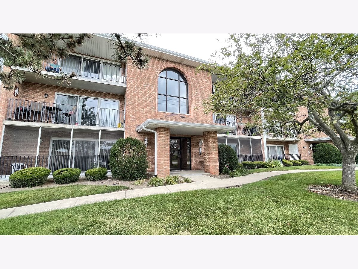 Condominiums Sold Oak Meadows Oak Forest Illinois, 5610 158th