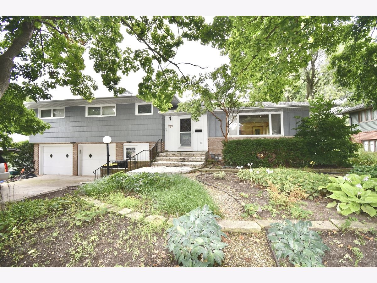 Homes & Condos & Townhomes Sold Westbrook Normal Illinois, 7 Knollcrest
