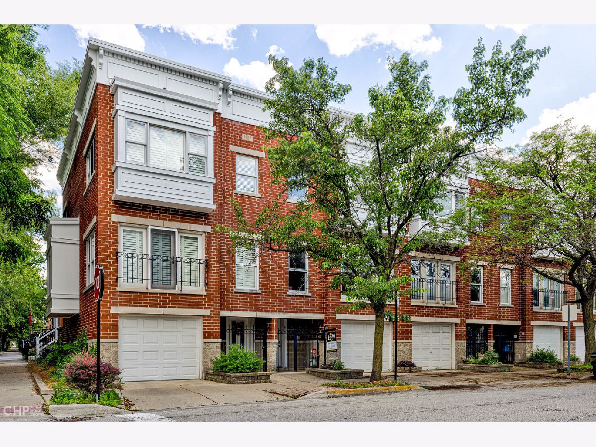 Condominiums & Homes Sold Tri-taylor Chicago Illinois, 800 Oakley