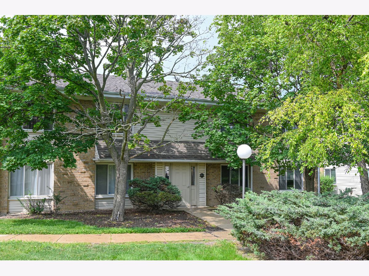  Rented Hoffman Estates Illinois, 1720 Robin Walk
