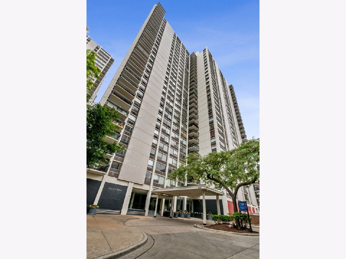 Condominiums Sold Sandburg Chicago Illinois, 1460 Sandburg