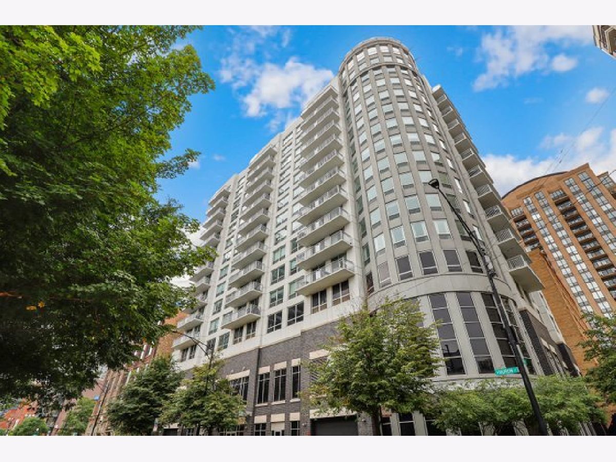 Condominiums Sold Huron Pointe Chicago Illinois, 421 Huron
