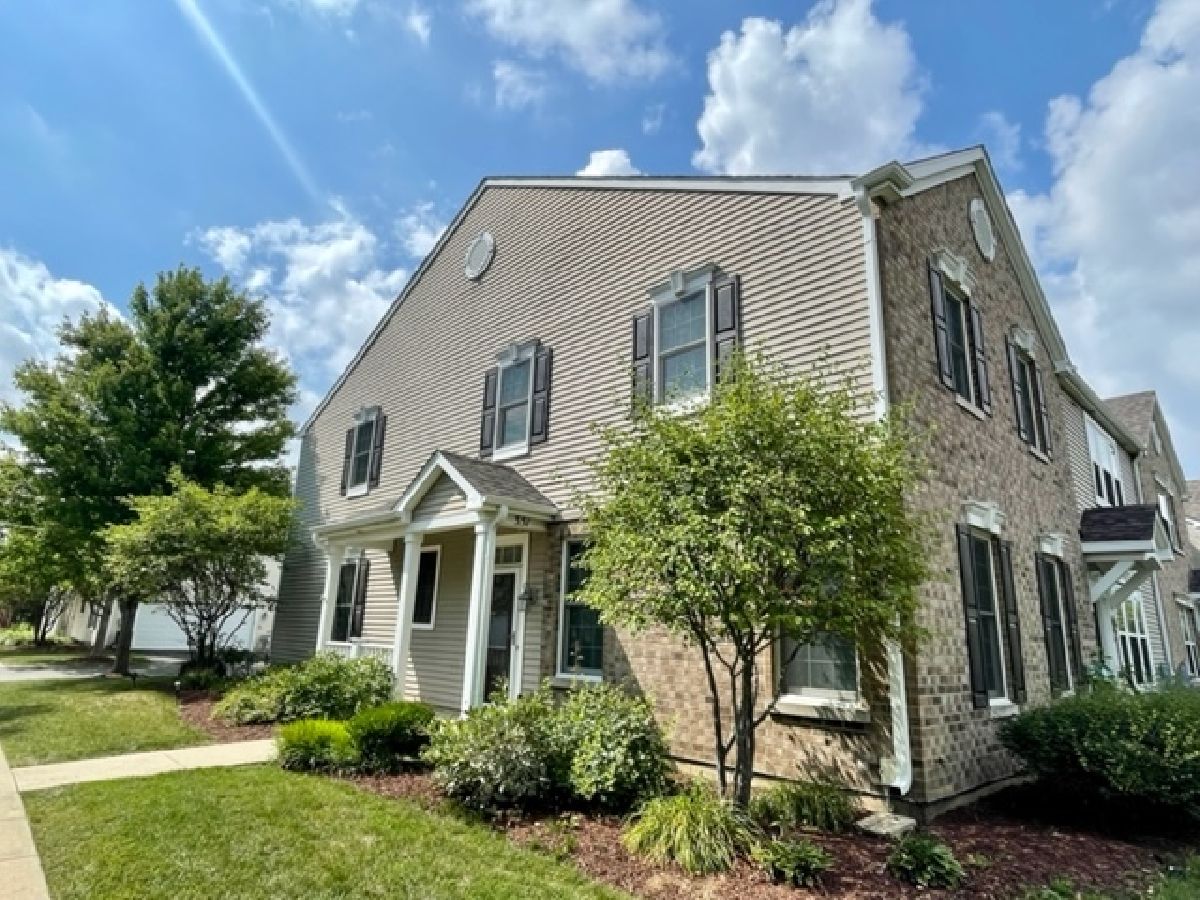 Townhomes Sold Springbrook Trails Oswego Illinois, 351 Springbrook