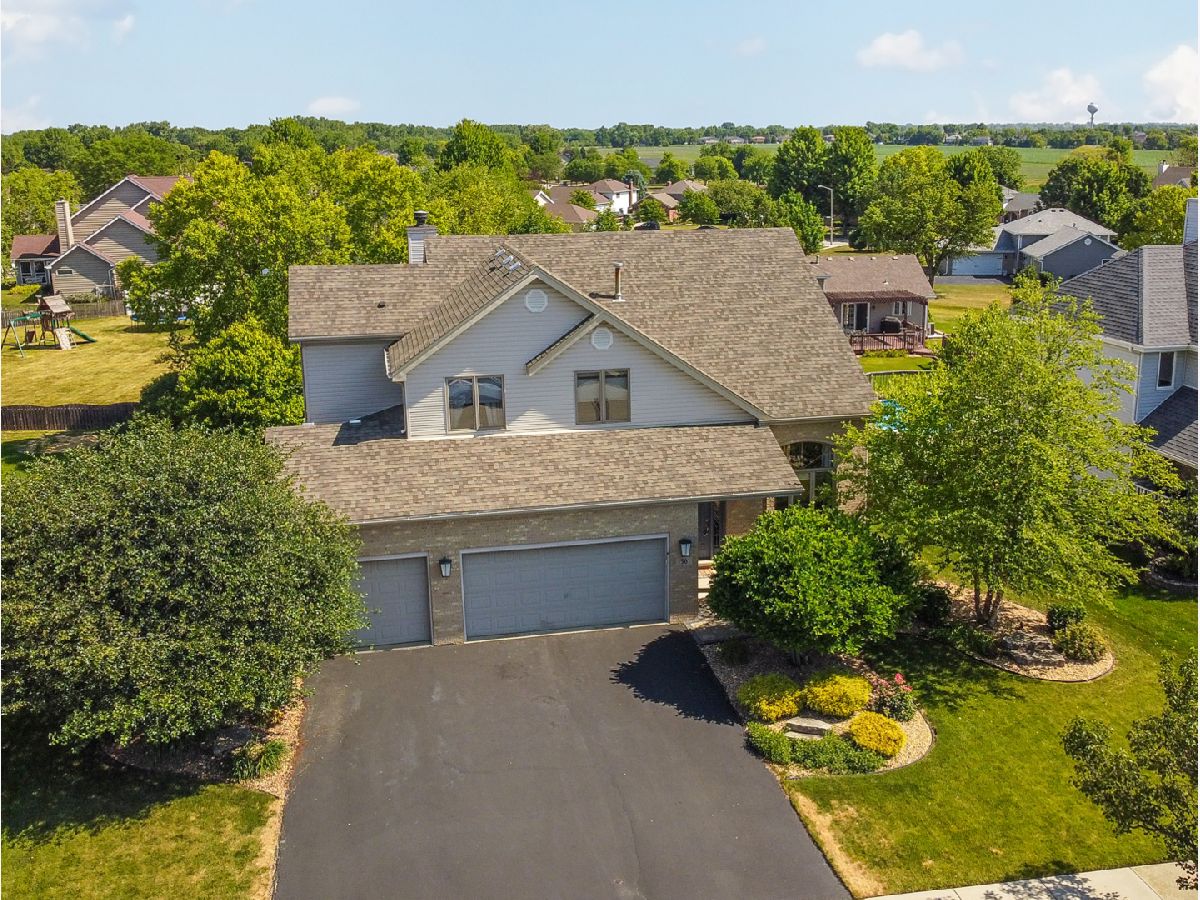 Homes Sold Royal Meadows New Lenox Illinois, 1561 Monarch