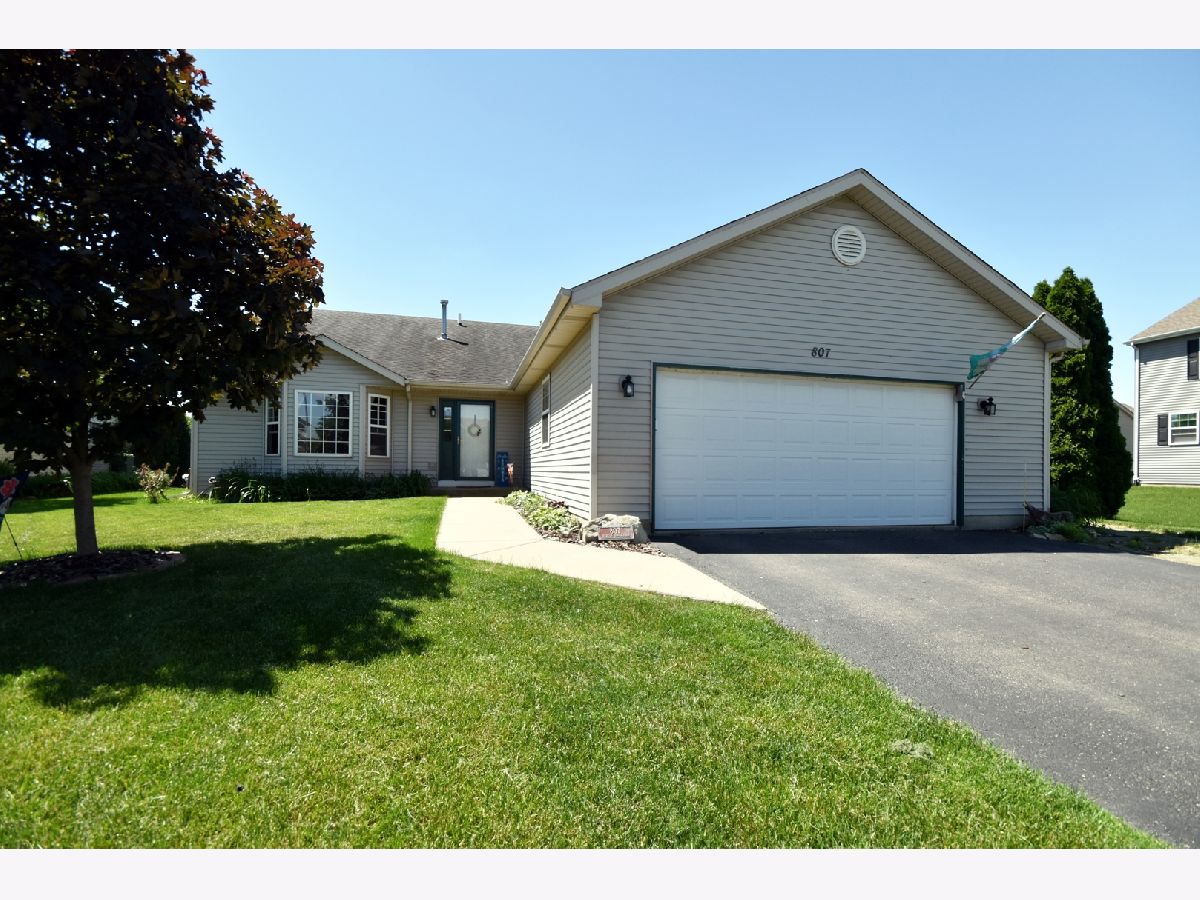 Homes Sold Breckenridge Shorewood Illinois, 807 Vertin